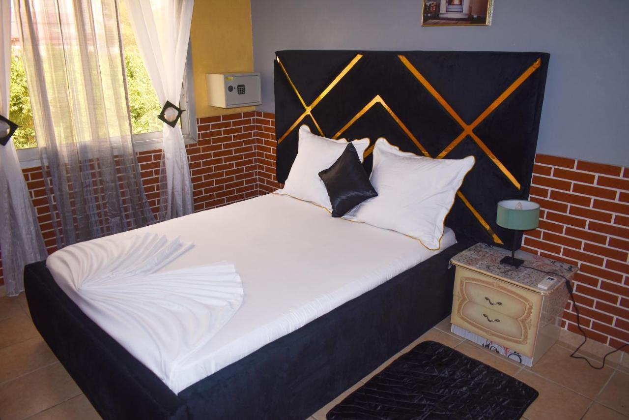 Residence Hoteliere Borel Denver Douala Dış mekan fotoğraf