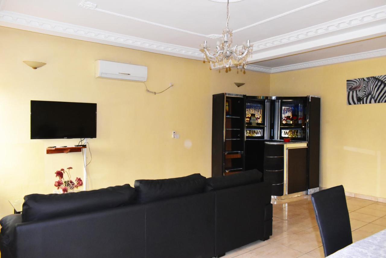 Residence Hoteliere Borel Denver Douala Dış mekan fotoğraf