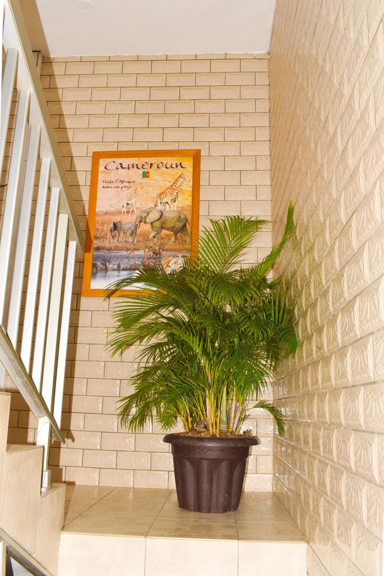 Residence Hoteliere Borel Denver Douala Dış mekan fotoğraf